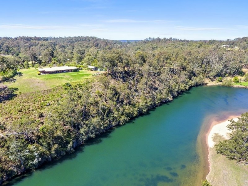 64 Yarragee Rd, Moruya NSW 2537