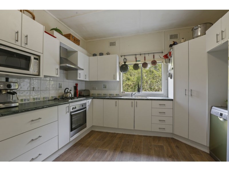 16 Campbell St, Moruya NSW 2537