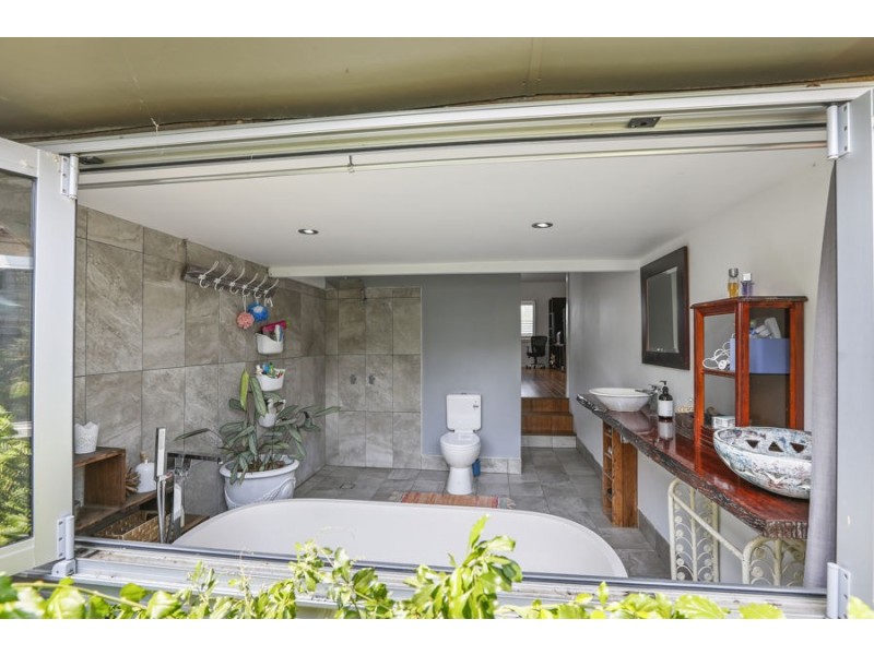16 Campbell St, Moruya NSW 2537