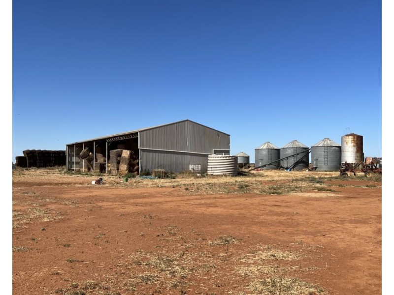 5359 McKinley Road, Hillston NSW 2675