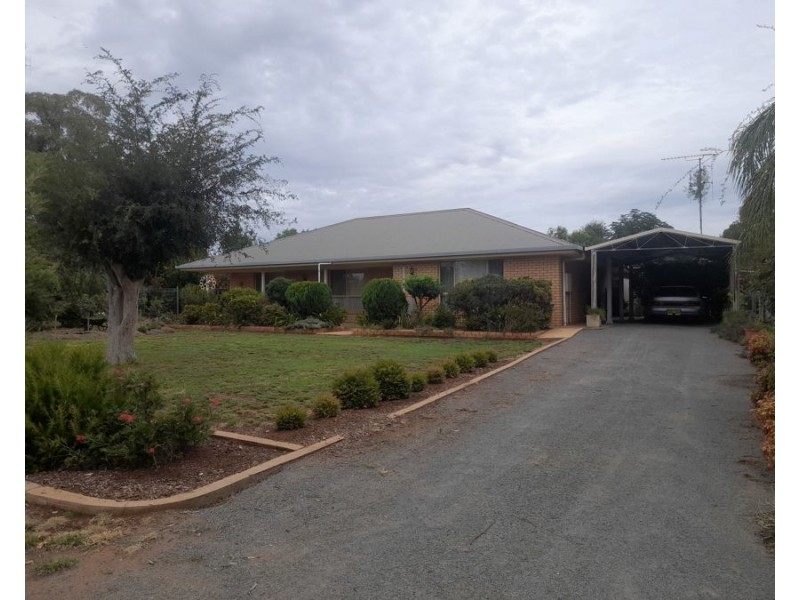 24 Umang St, Tottenham NSW 2873