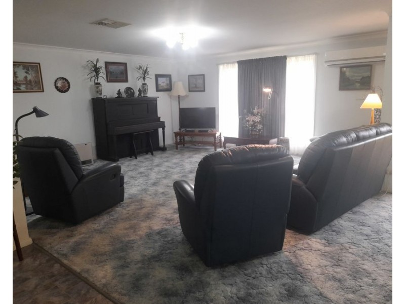 24 Umang St, Tottenham NSW 2873