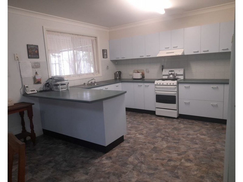24 Umang St, Tottenham NSW 2873