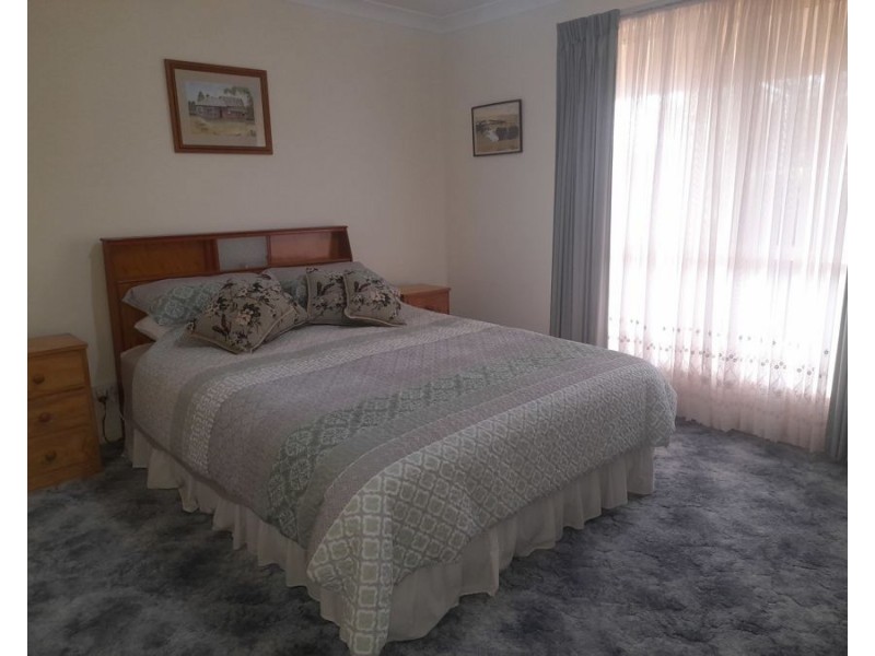 24 Umang St, Tottenham NSW 2873