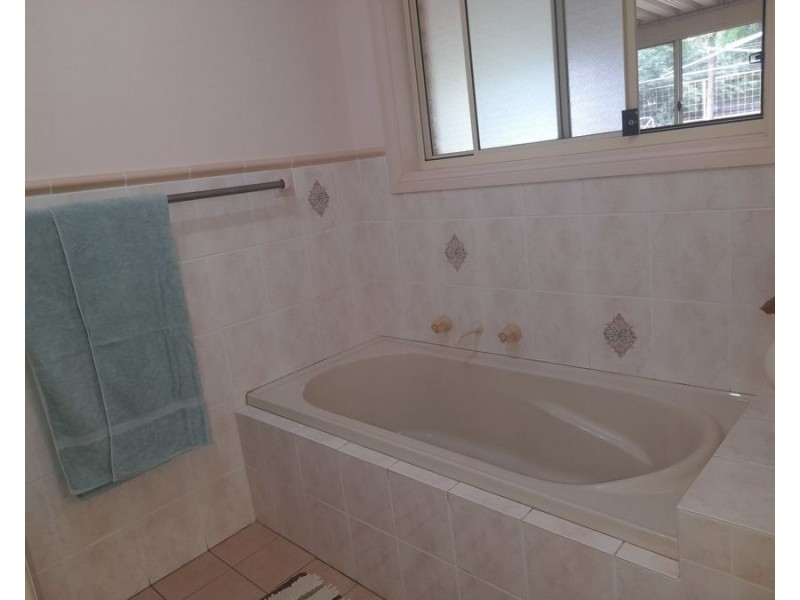 24 Umang St, Tottenham NSW 2873