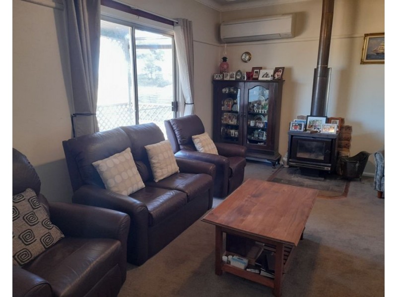 27 Hutchinsons Lane, Tottenham NSW 2873