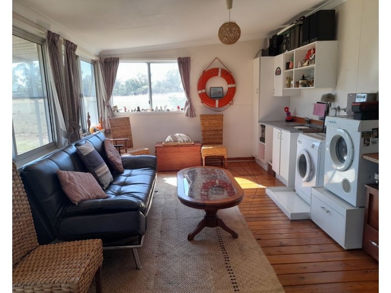 27 Hutchinsons Lane, Tottenham NSW 2873