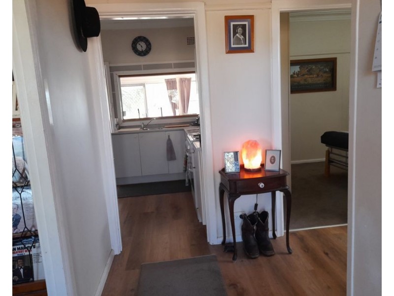 27 Hutchinsons Lane, Tottenham NSW 2873