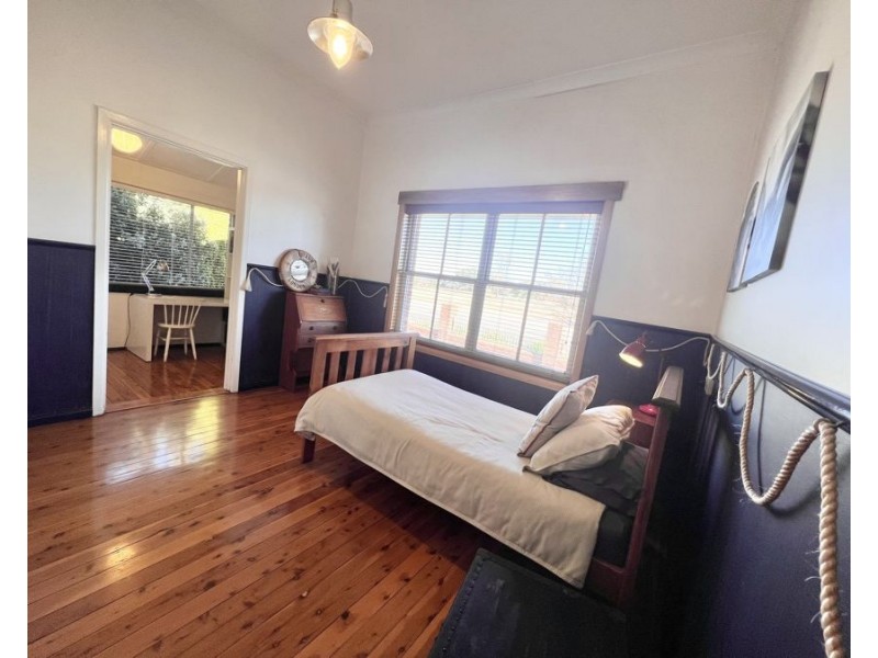 53 Grace St, Lake Cargelligo NSW 2672