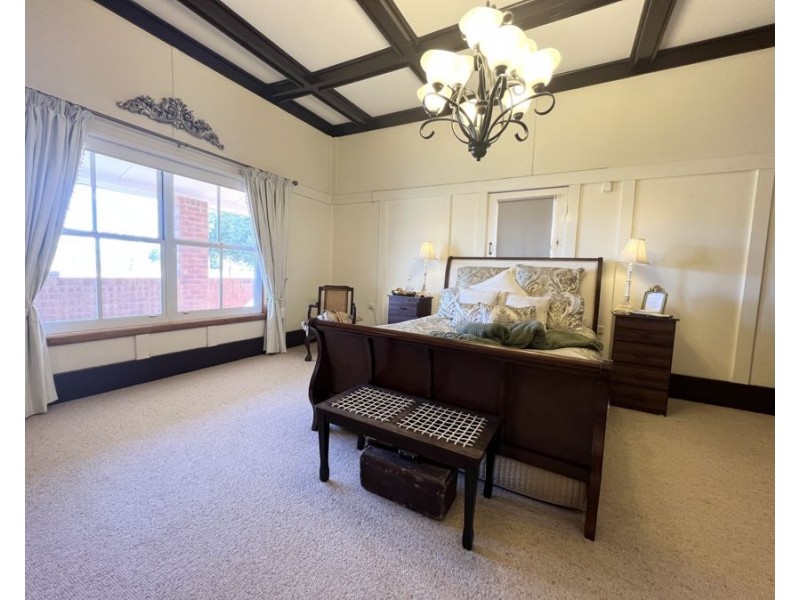 53 Grace St, Lake Cargelligo NSW 2672