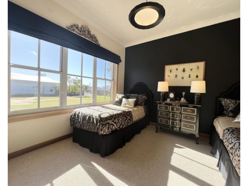 53 Grace St, Lake Cargelligo NSW 2672