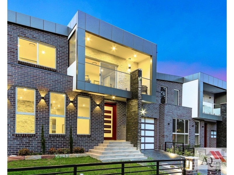 6a Samoa Avenue, Picnic Point NSW 2213