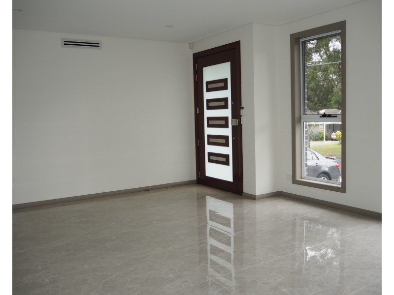 6a Samoa Avenue, Picnic Point NSW 2213