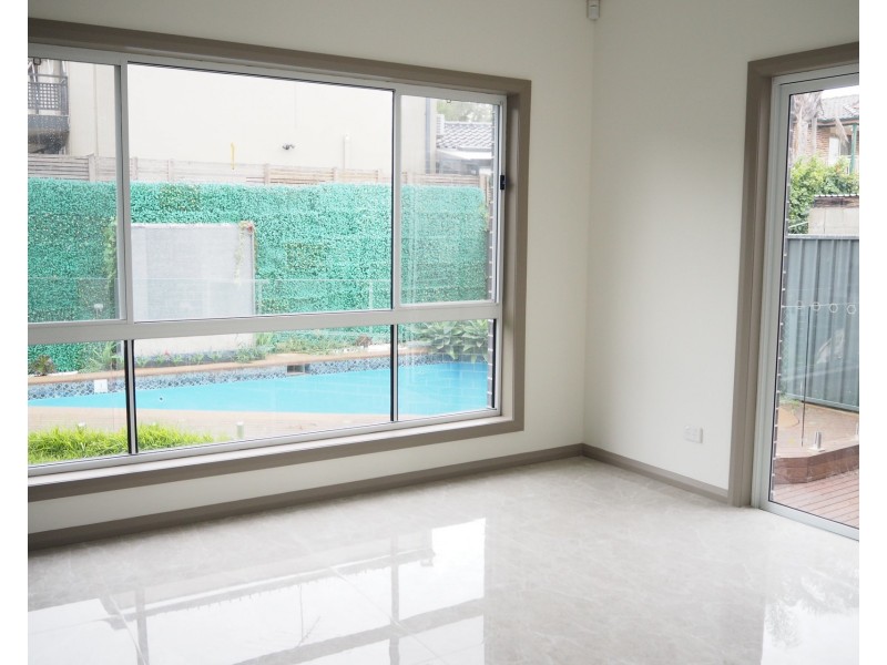 6a Samoa Avenue, Picnic Point NSW 2213