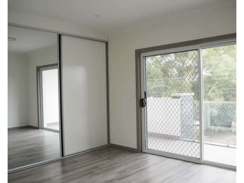 6a Samoa Avenue, Picnic Point NSW 2213