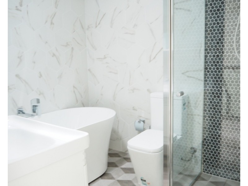 6a Samoa Avenue, Picnic Point NSW 2213