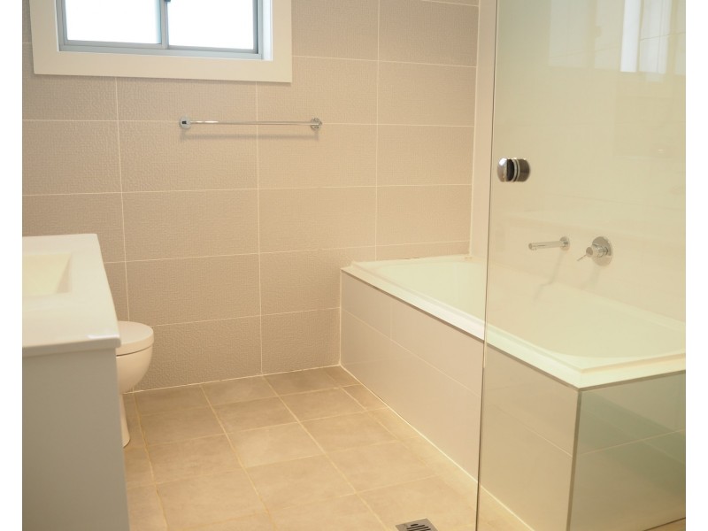 132 Hampden Road, South Wentworthville NSW 2145