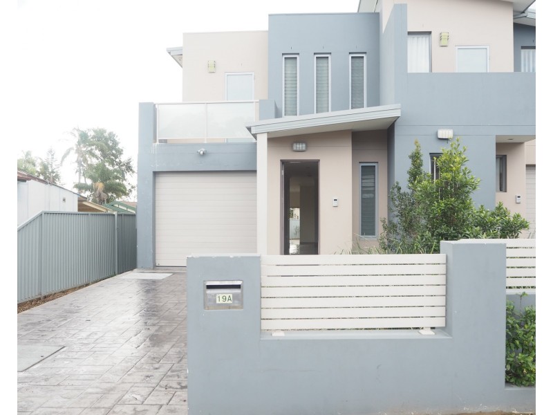19A Rhodes Avenue, Guildford NSW 2161