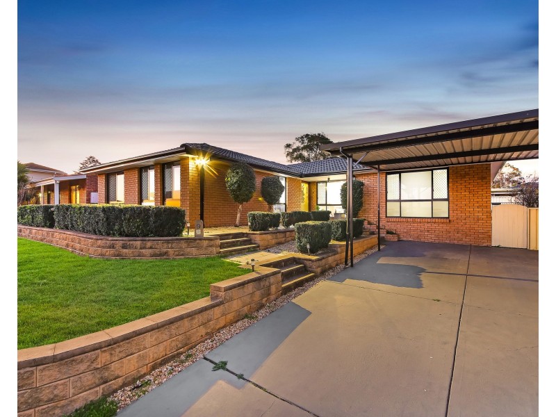 9 Strauss Road, St Clair NSW 2759