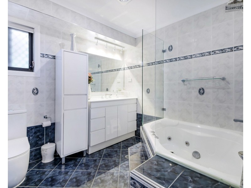 9 Strauss Road, St Clair NSW 2759