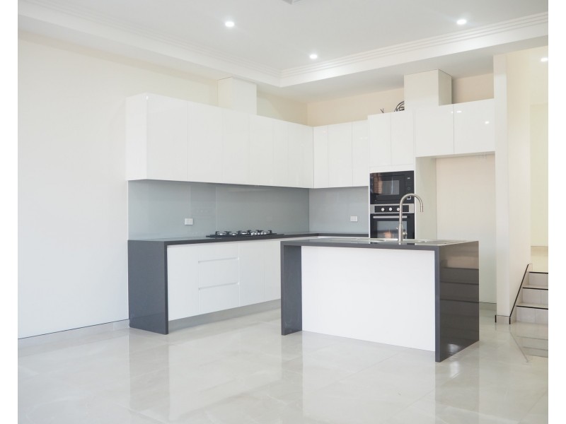 3A Hodgkinson Crescent, Panania NSW 2213