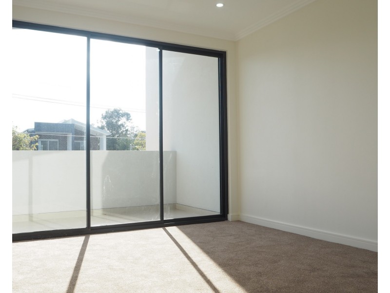 3A Hodgkinson Crescent, Panania NSW 2213