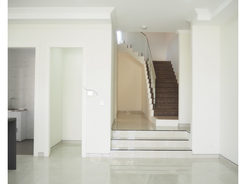 3A Hodgkinson Crescent, Panania NSW 2213