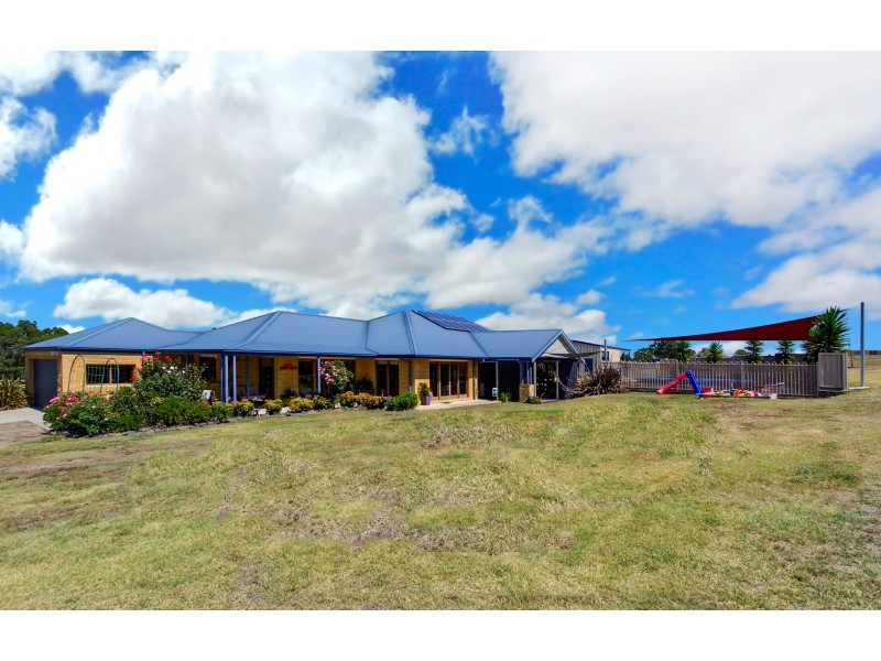 15 Balfours Rd, Lucknow VIC 3875