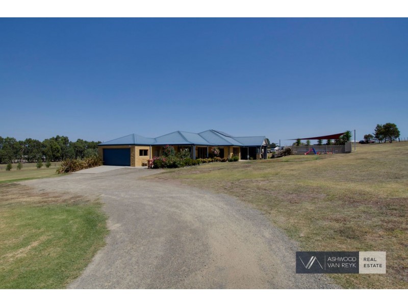 15 Balfours Rd, Lucknow VIC 3875