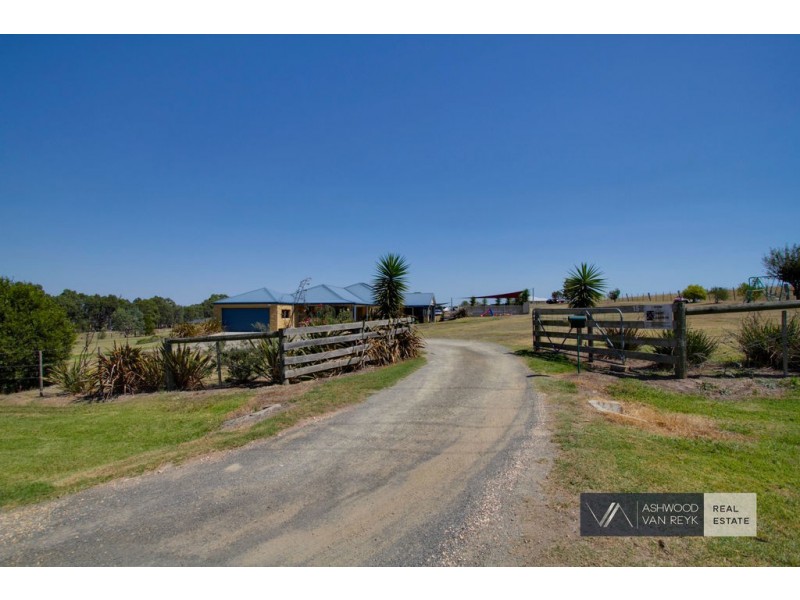 15 Balfours Rd, Lucknow VIC 3875