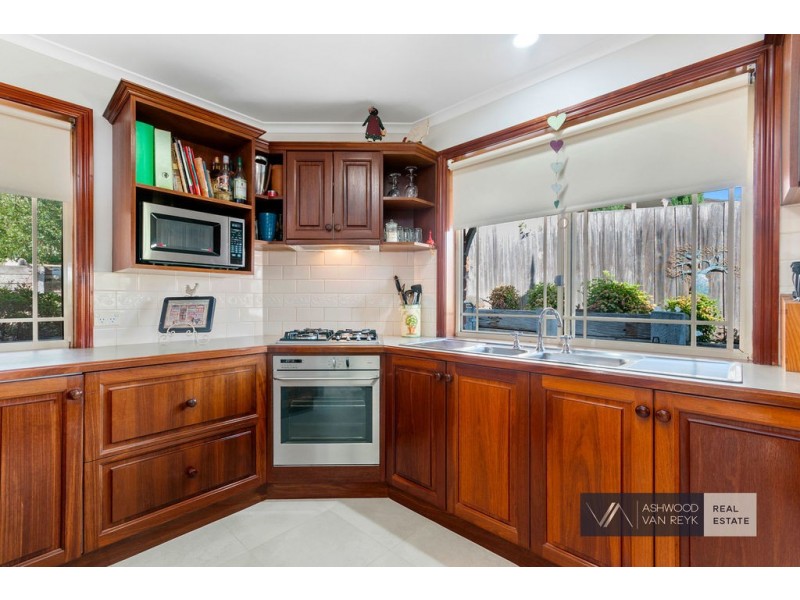 97 Howitt Ave, Eastwood VIC 3875