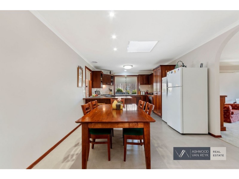 97 Howitt Ave, Eastwood VIC 3875