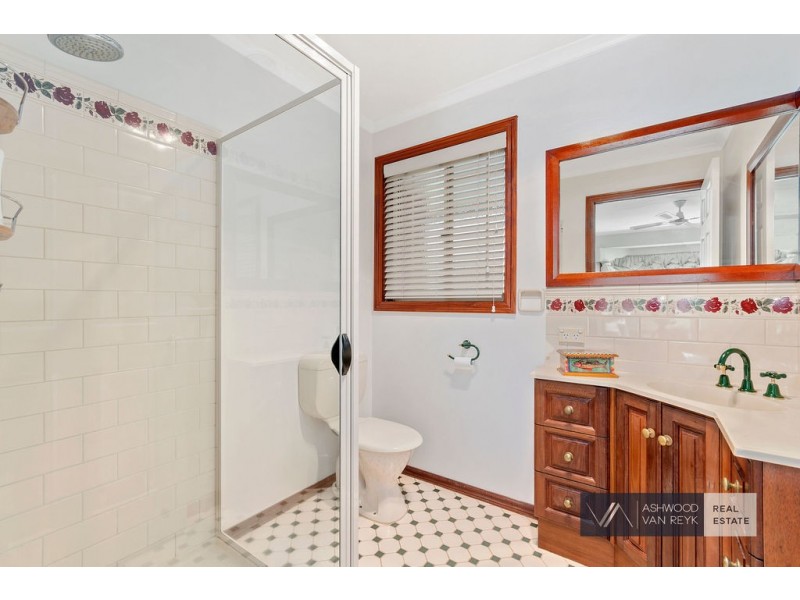 97 Howitt Ave, Eastwood VIC 3875