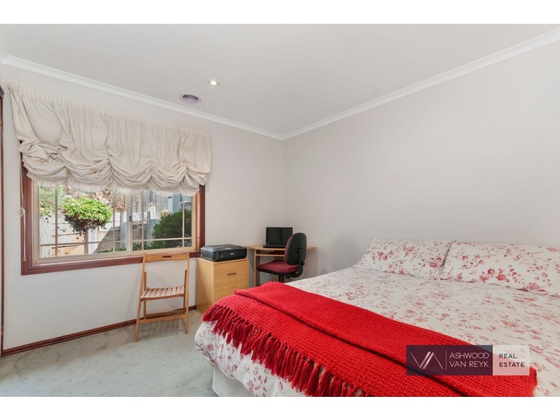 97 Howitt Ave, Eastwood VIC 3875