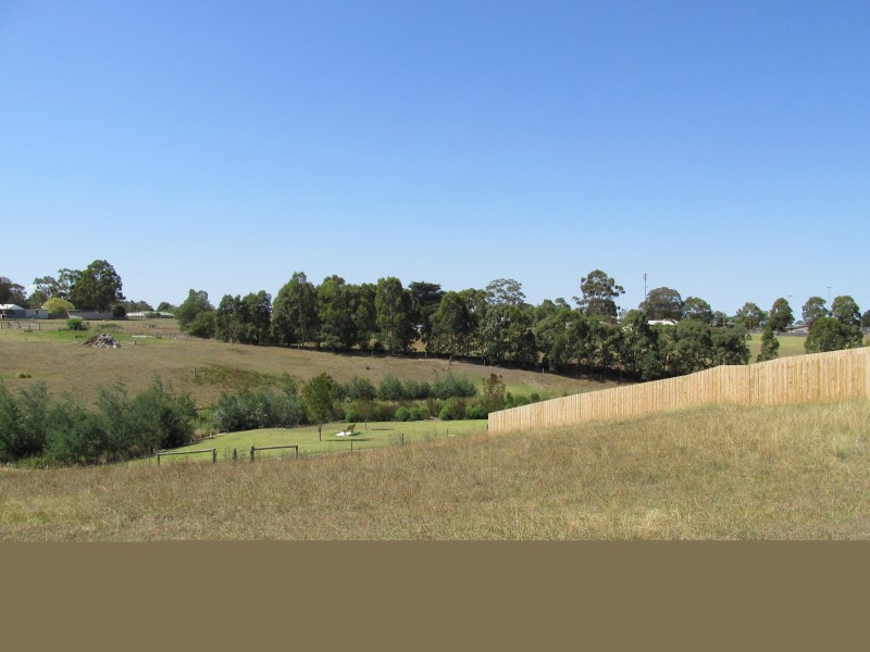 47 Eastern View Dr, Eastwood VIC 3875