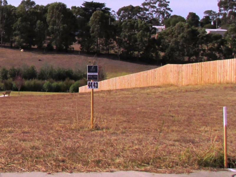 47 Eastern View Dr, Eastwood VIC 3875