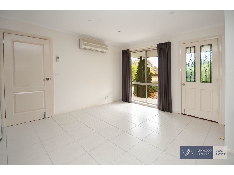 27 Hoyt St, Lindenow VIC 3865