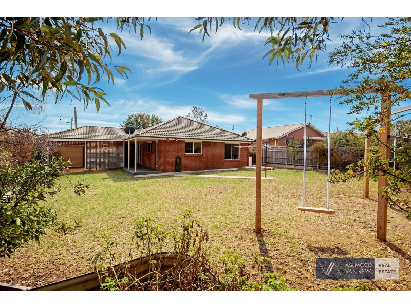 16 Alvin Ct, Bairnsdale VIC 3875
