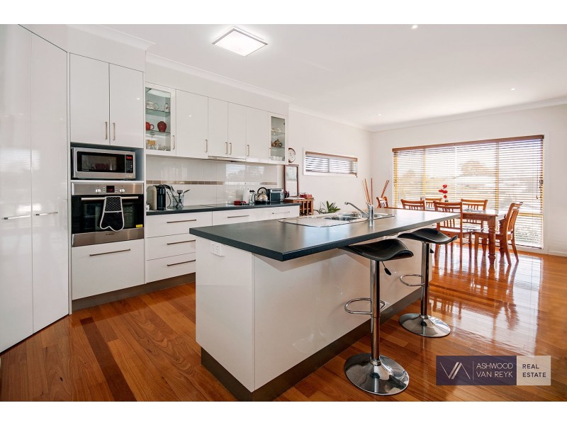 12 Kollmorgen Pl, Bairnsdale VIC 3875