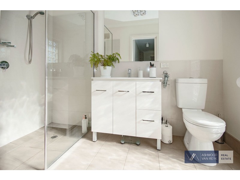 12 Kollmorgen Pl, Bairnsdale VIC 3875