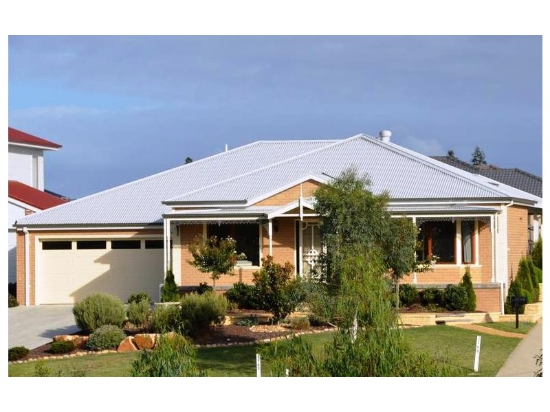 22 Dianella Pl, Bairnsdale VIC 3875