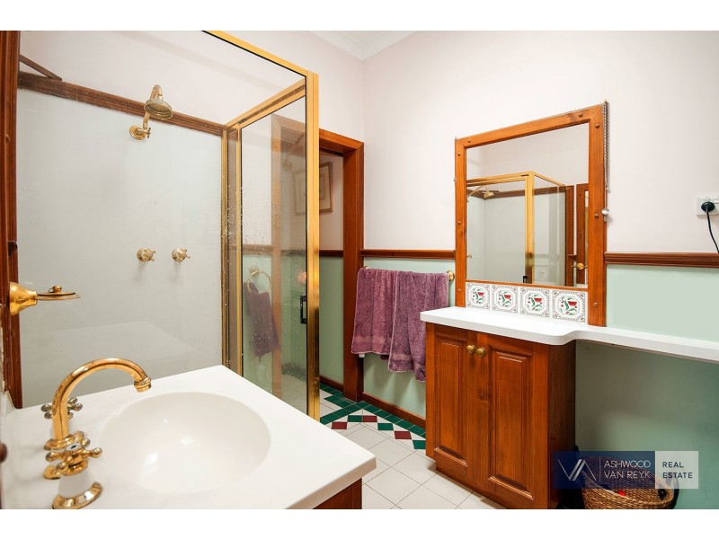 8 Ross St, Bairnsdale VIC 3875