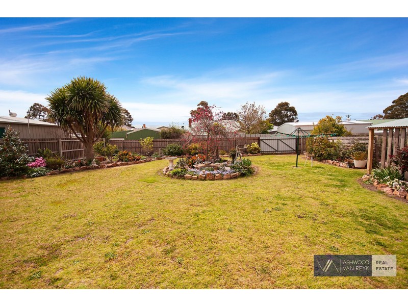 8 Ross St, Bairnsdale VIC 3875