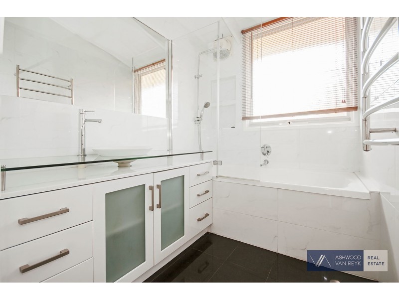 104 Princes Hwy, Lucknow VIC 3875