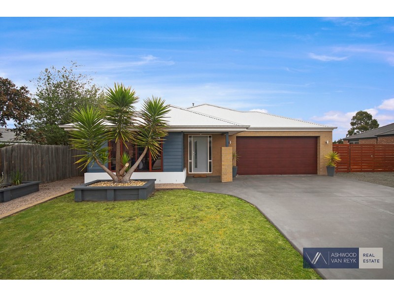 10 Phoebes Way, Eastwood VIC 3875