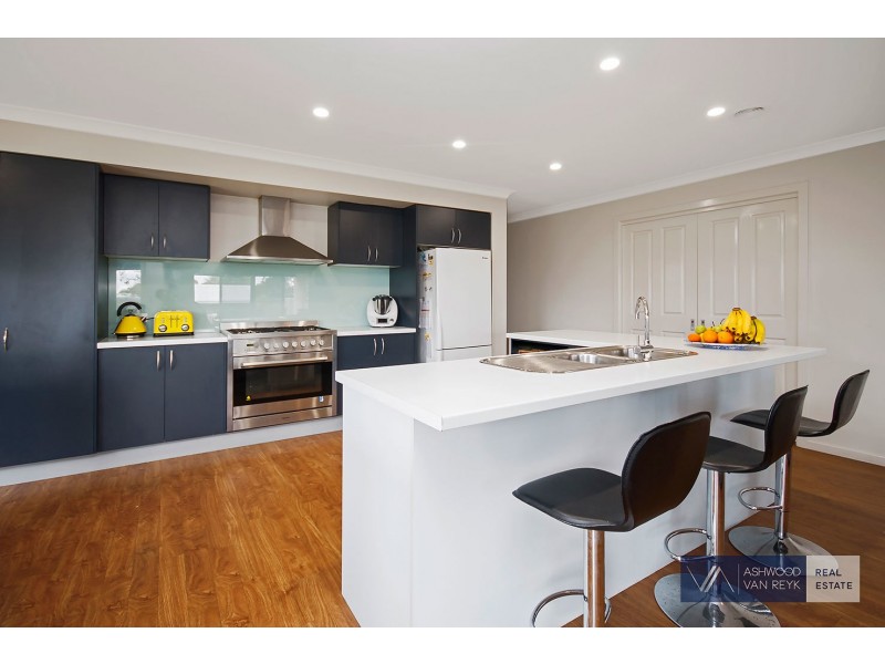 10 Phoebes Way, Eastwood VIC 3875