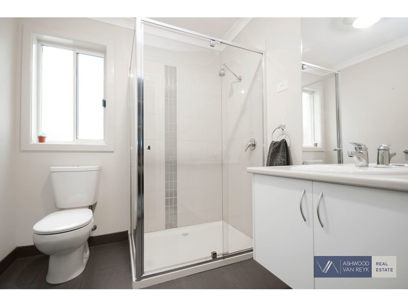 10 Phoebes Way, Eastwood VIC 3875