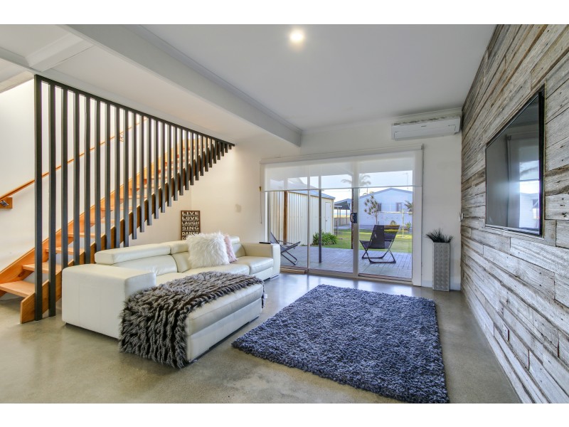 23 Mcmillan Gr, Paynesville VIC 3880