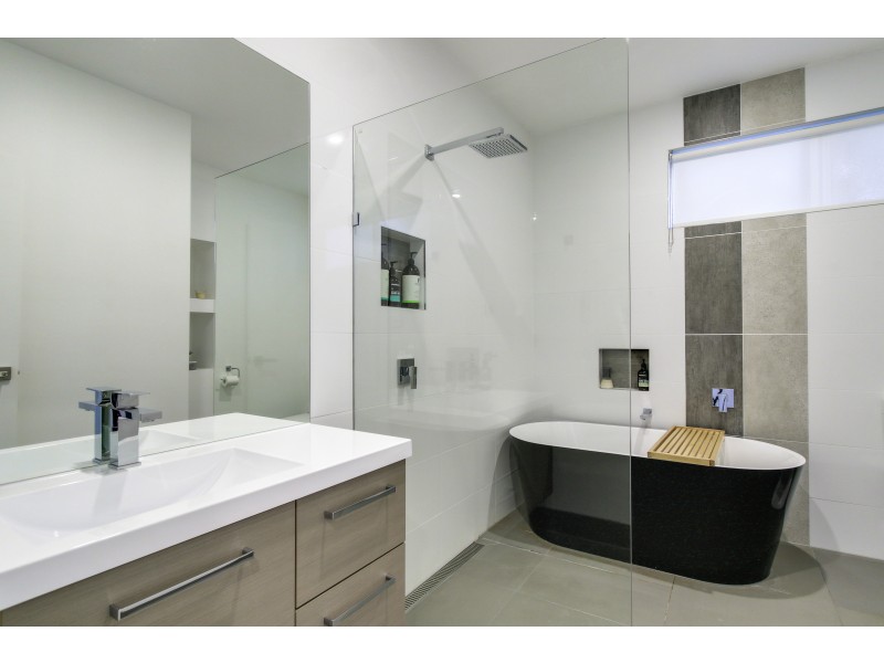 23 Mcmillan Gr, Paynesville VIC 3880