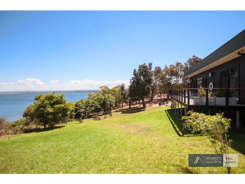16 Lands End Gr, Metung VIC 3904